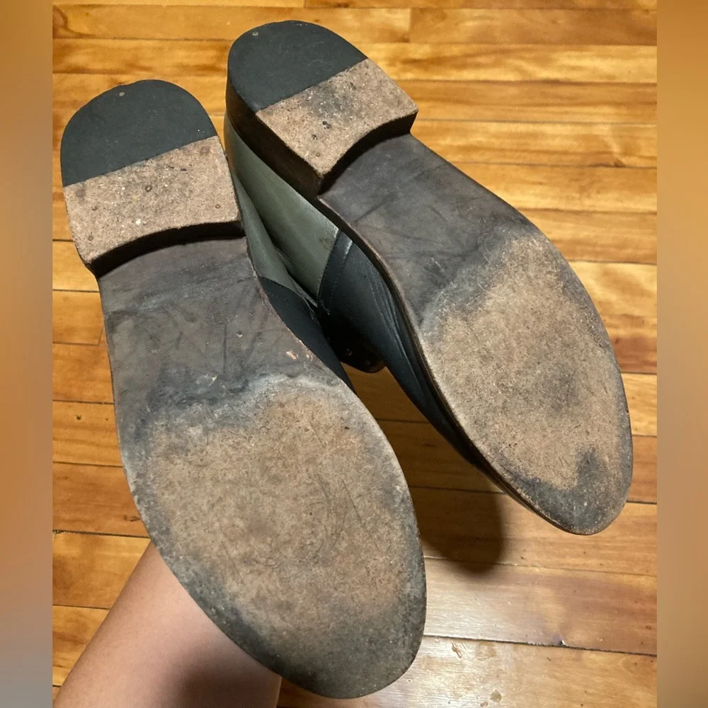 Bolero style two tone booties - Picture 3 of 8